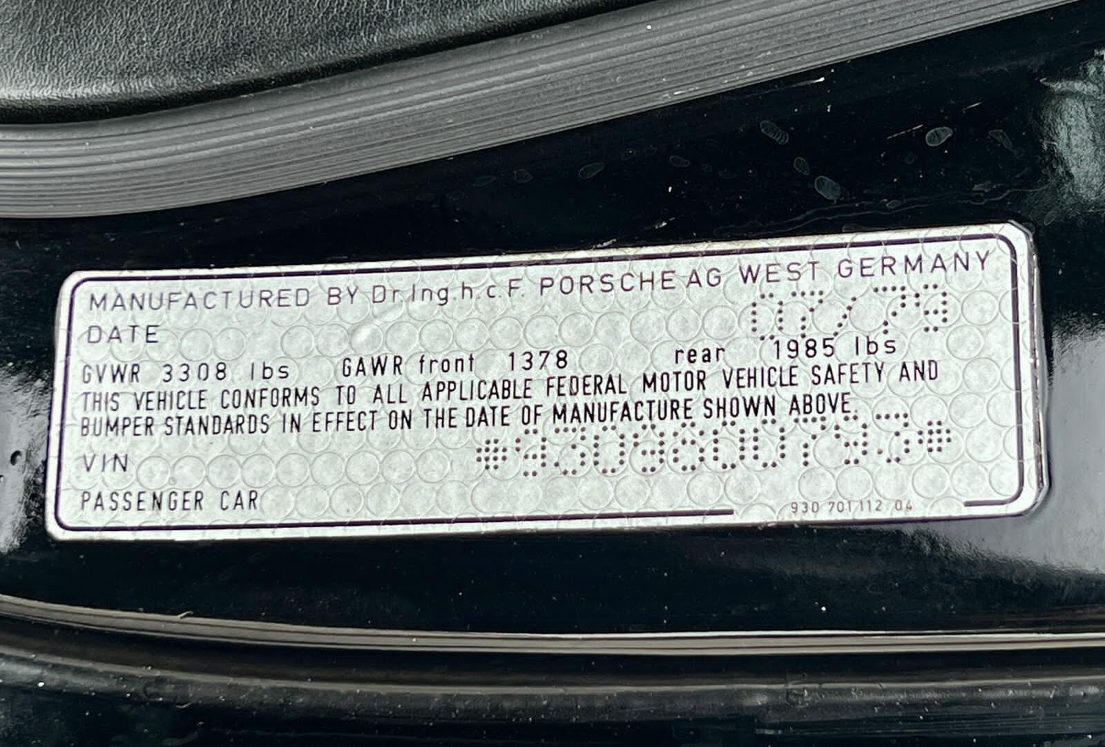 Porsche-930-1979-Coupe-24