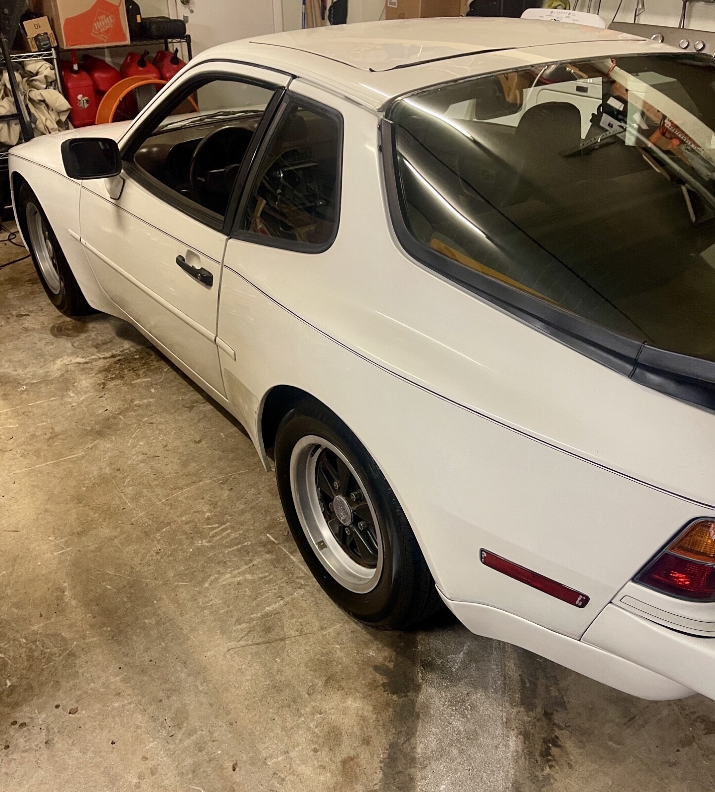 Porsche-944-1983-2