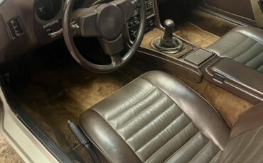 Porsche-944-1983-5
