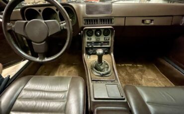 Porsche-944-1983-6