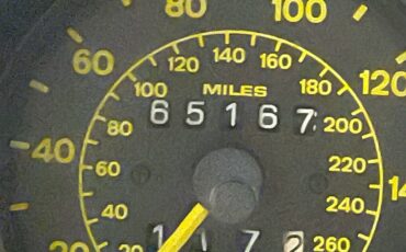 Porsche-944-1983-9