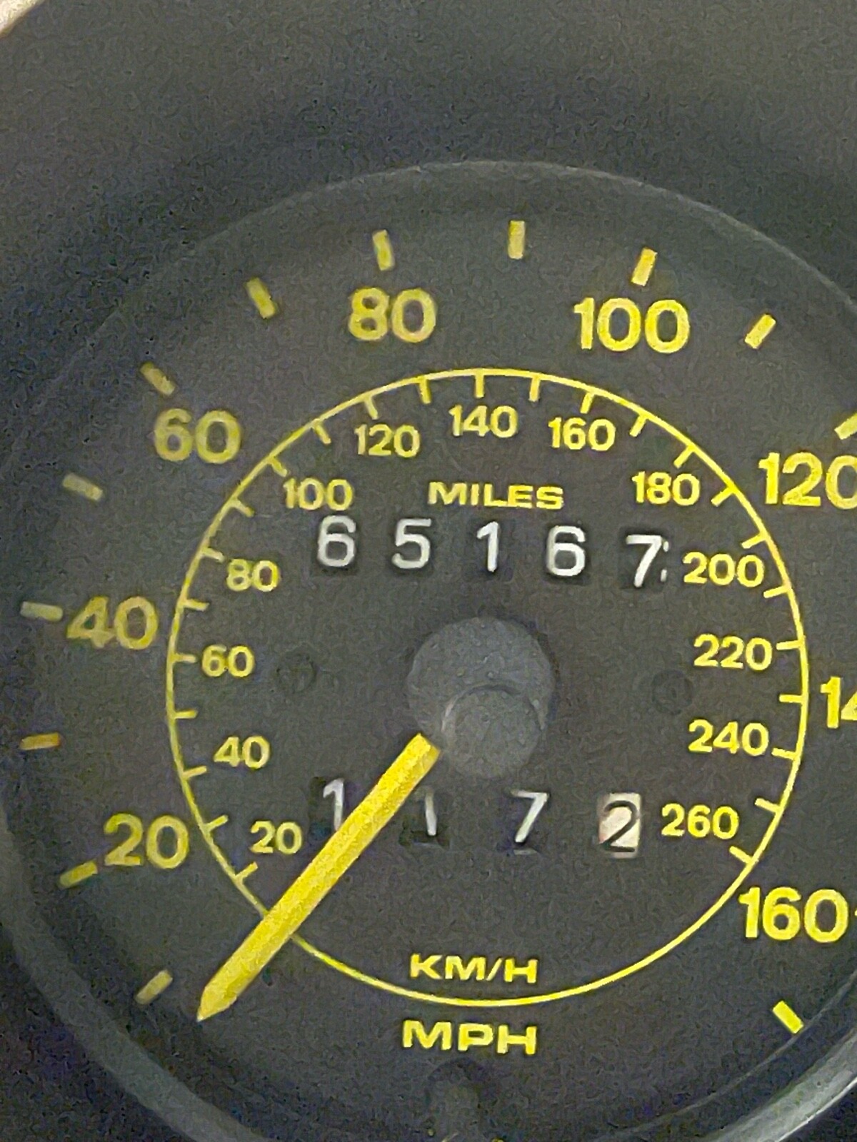Porsche-944-1983-9