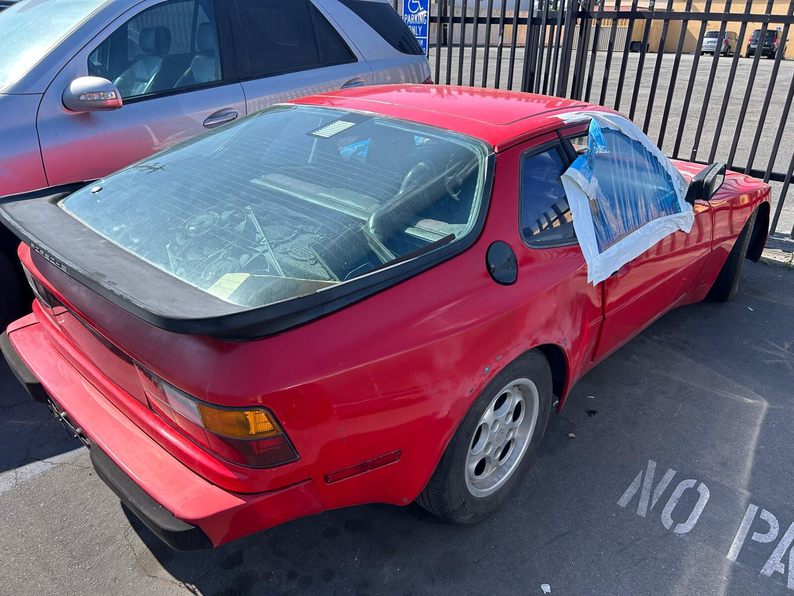 Porsche-944-1986-Coupe-2
