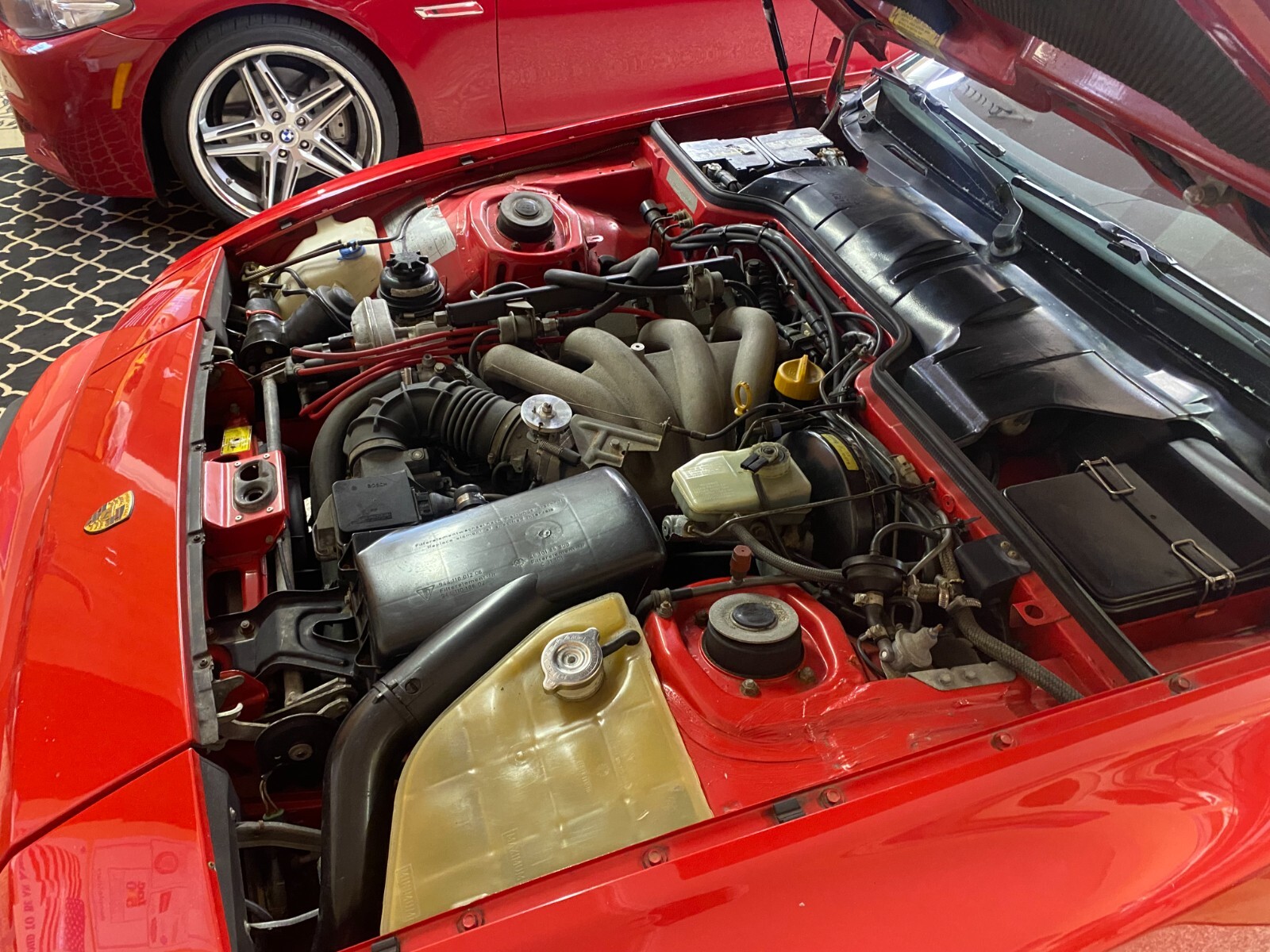 Porsche-944-1987-Coupe-16