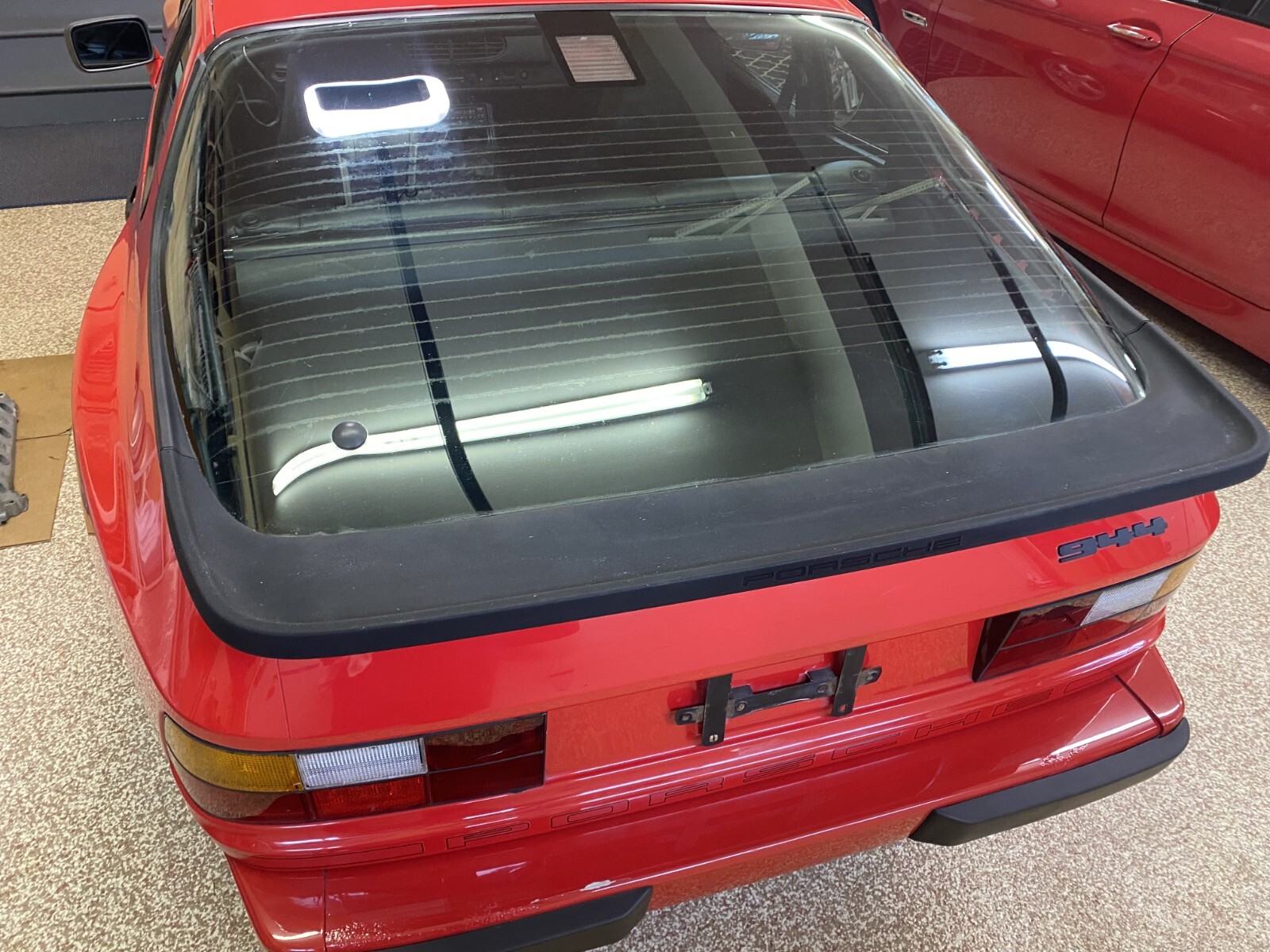 Porsche-944-1987-Coupe-5