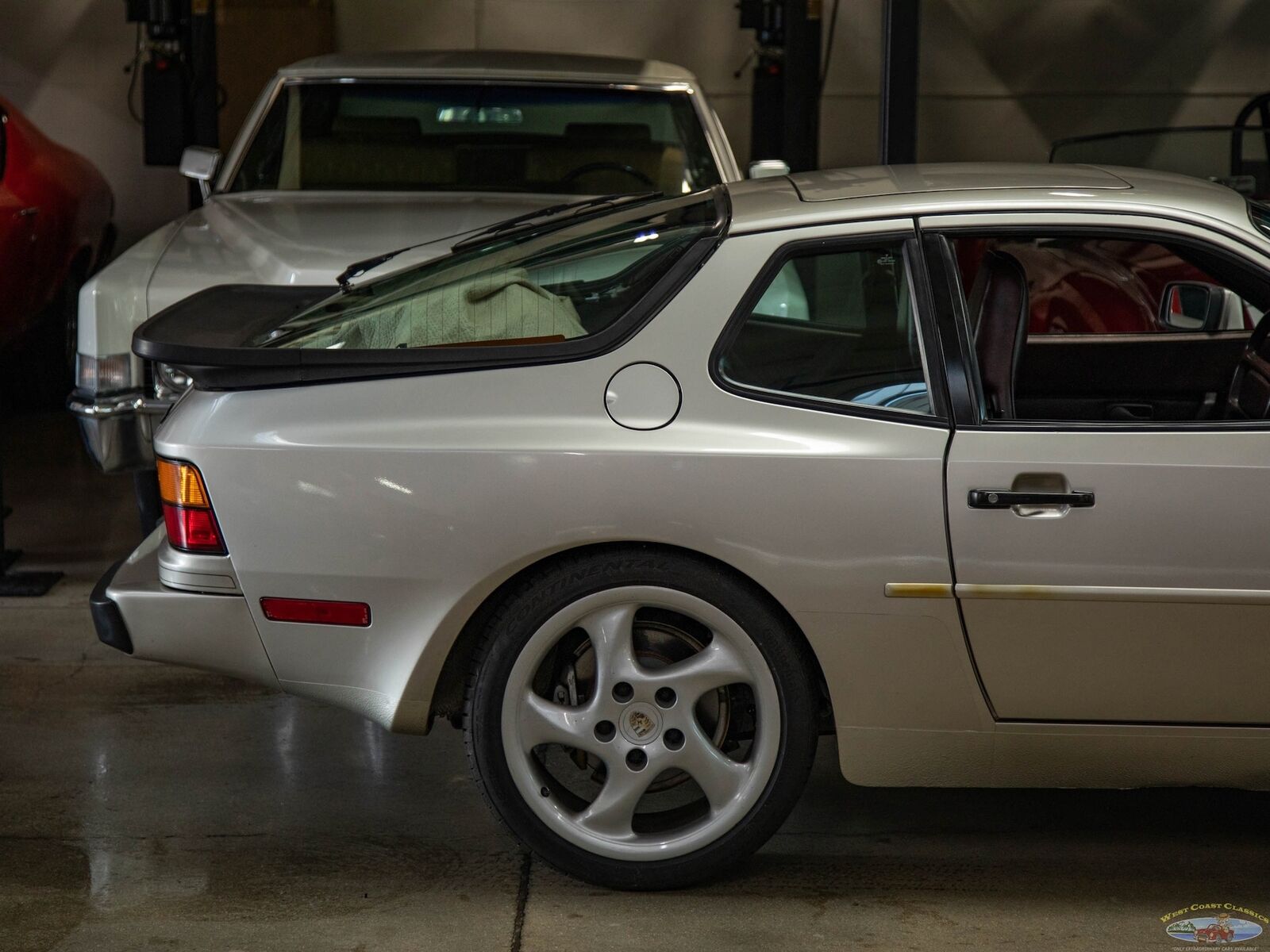 Porsche-944-1987-Hatchback-1