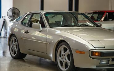 Porsche-944-1987-Hatchback-10