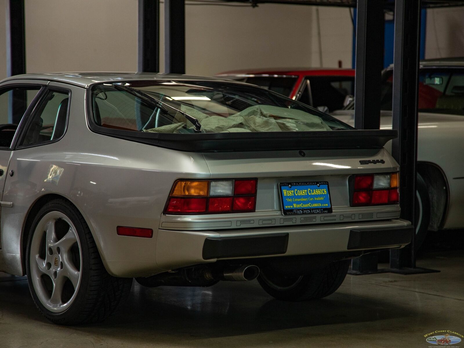 Porsche-944-1987-Hatchback-22