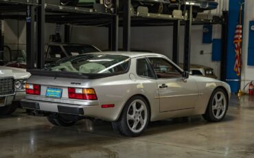 Porsche-944-1987-Hatchback-23