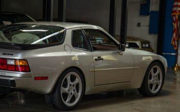 Porsche-944-1987-Hatchback-25