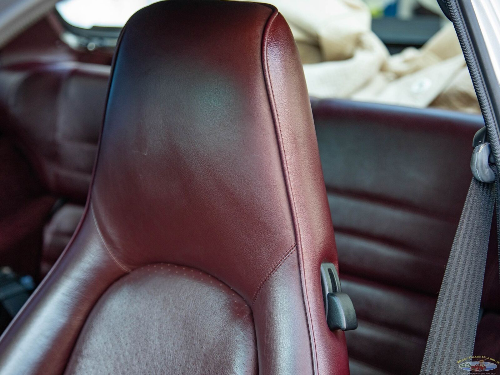 Porsche-944-1987-Hatchback-27