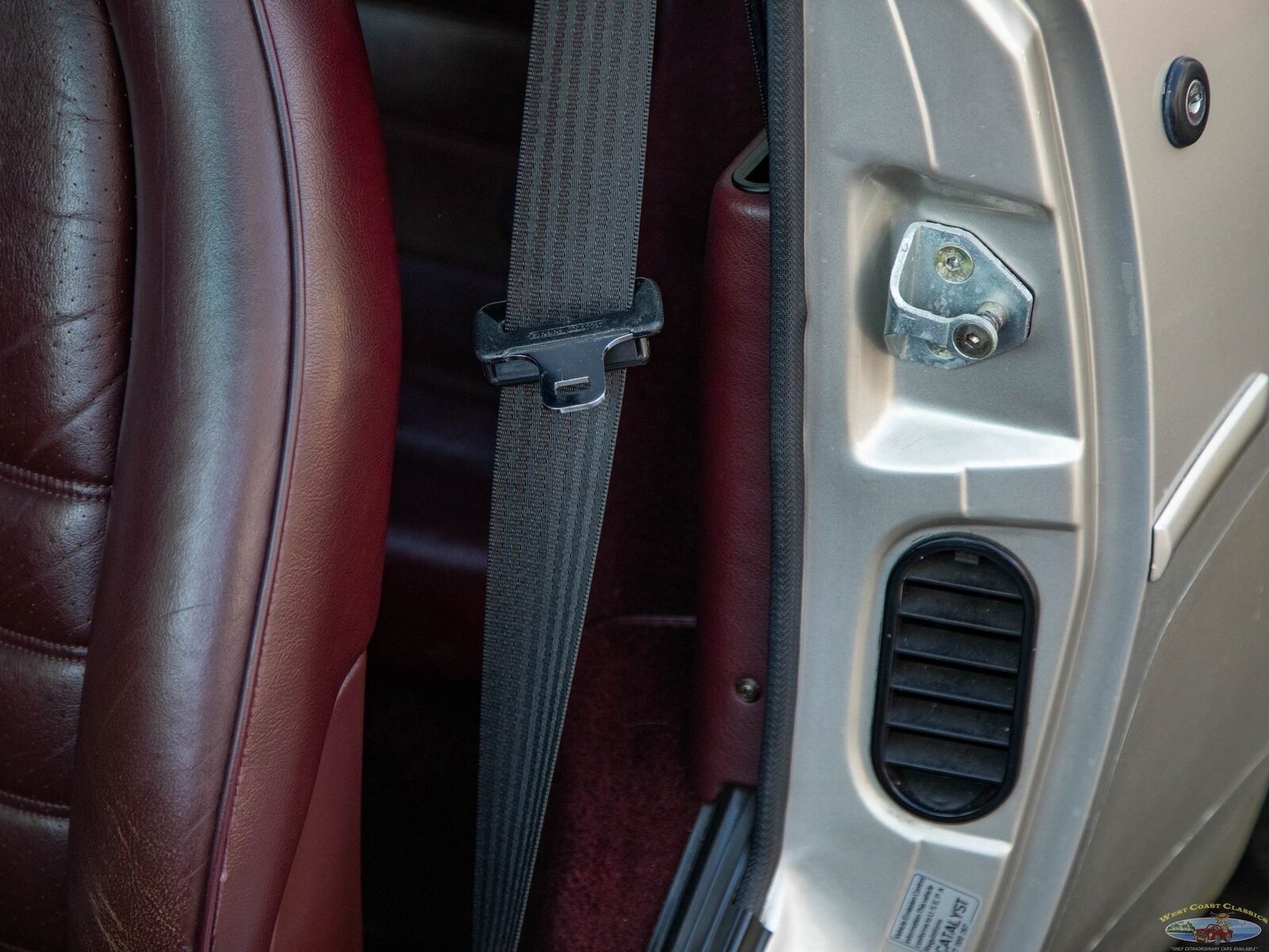 Porsche-944-1987-Hatchback-29