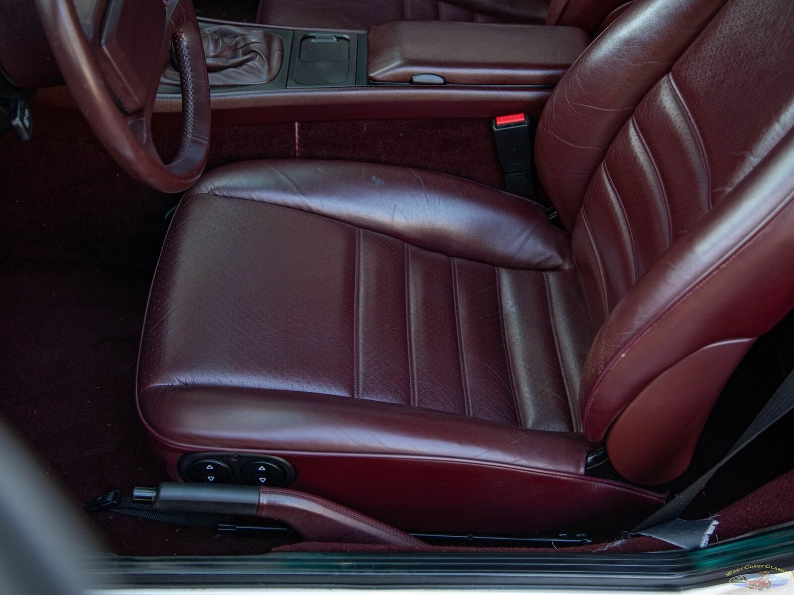 Porsche-944-1987-Hatchback-31