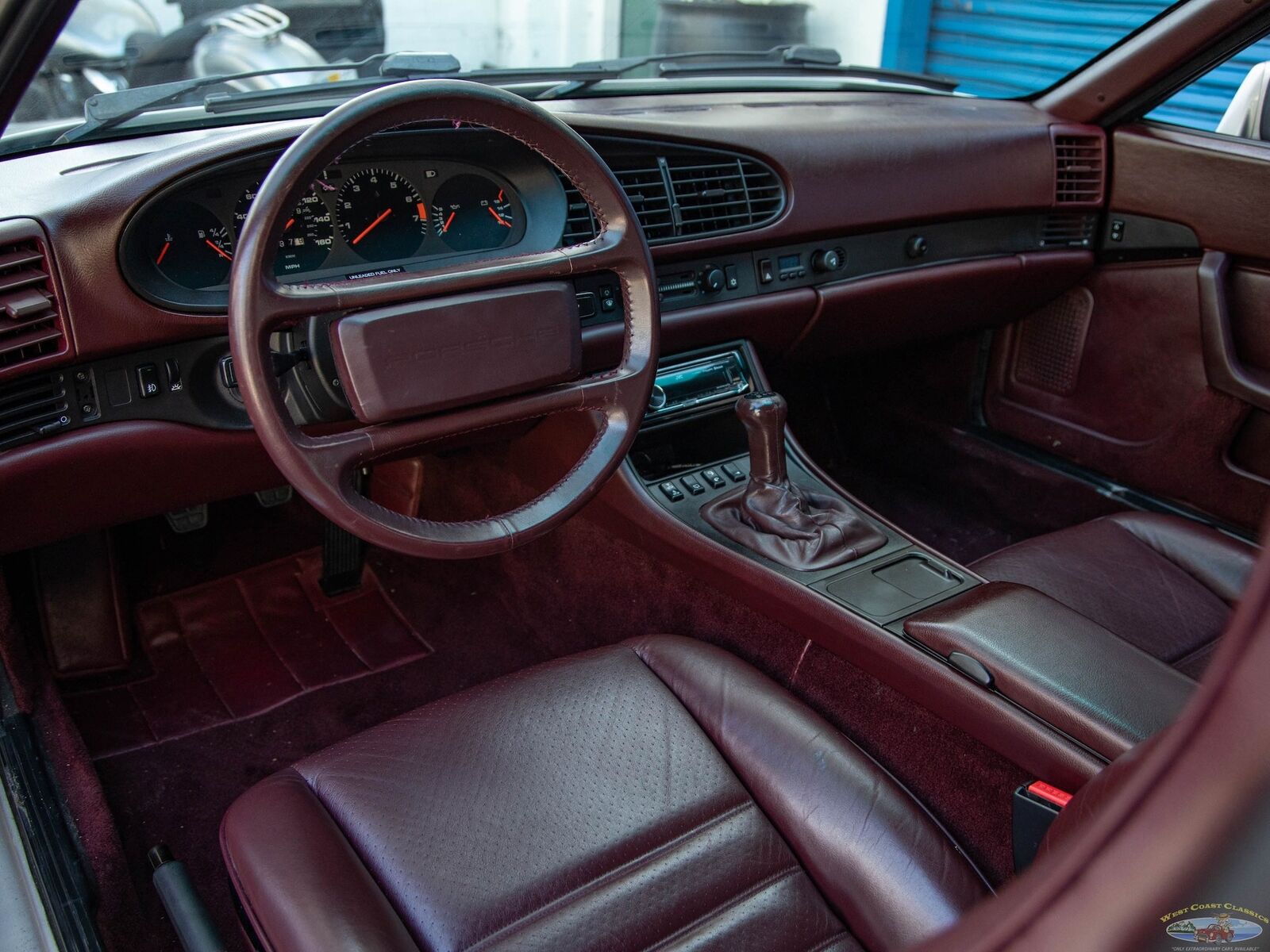 Porsche-944-1987-Hatchback-32