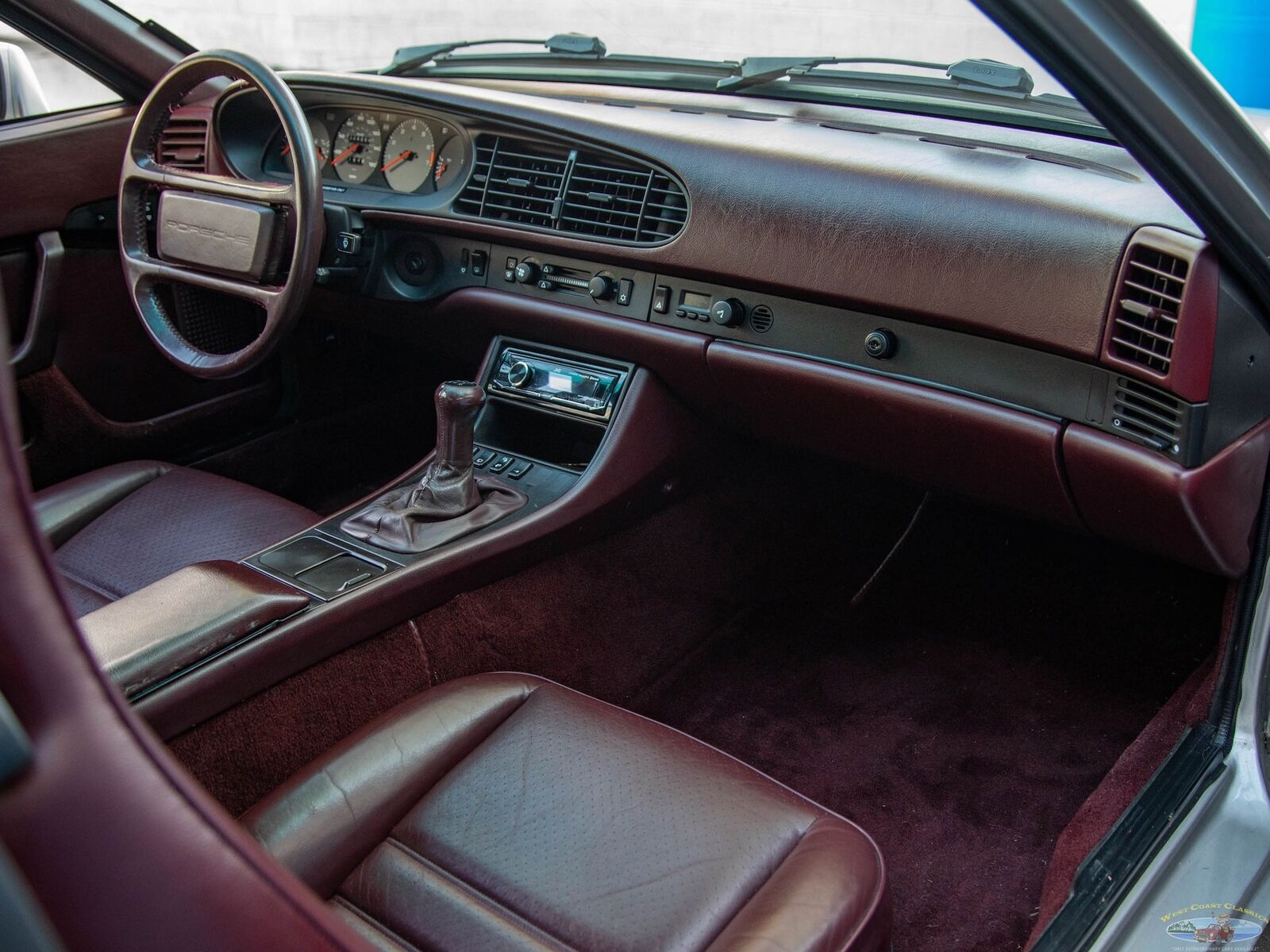 Porsche-944-1987-Hatchback-34
