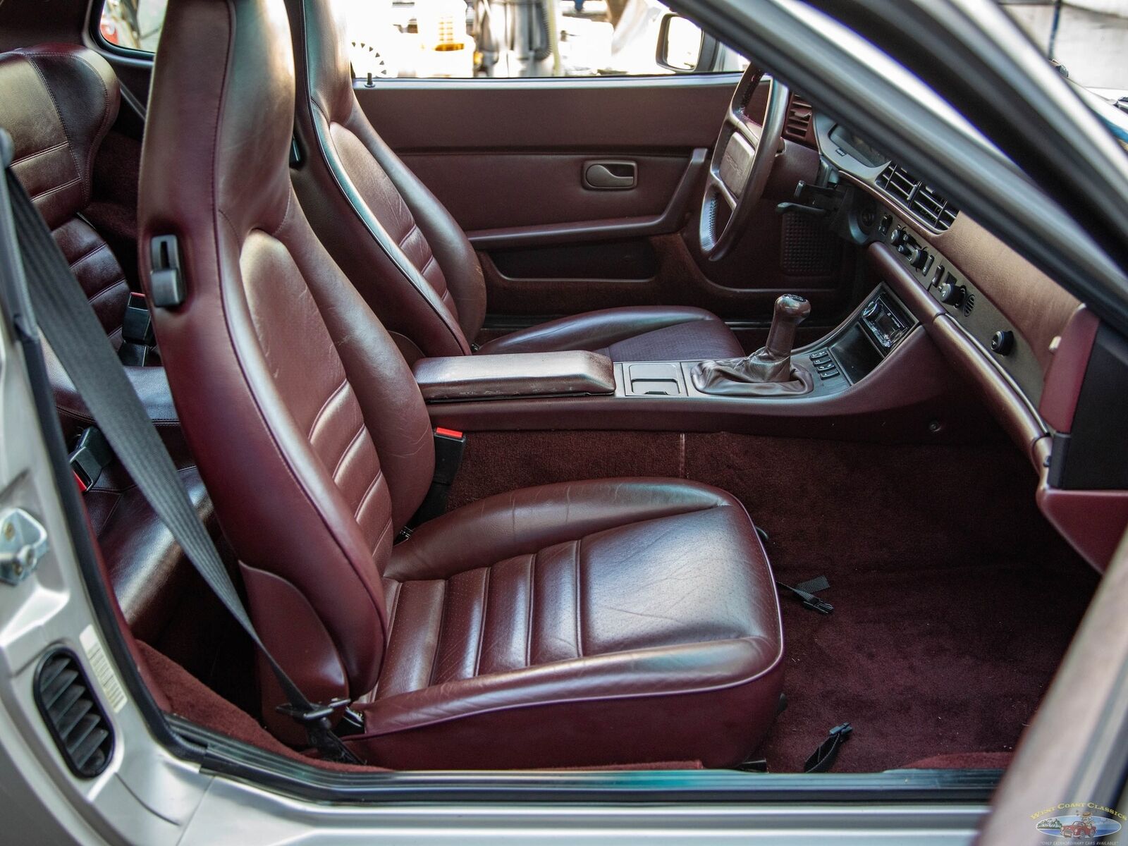 Porsche-944-1987-Hatchback-38