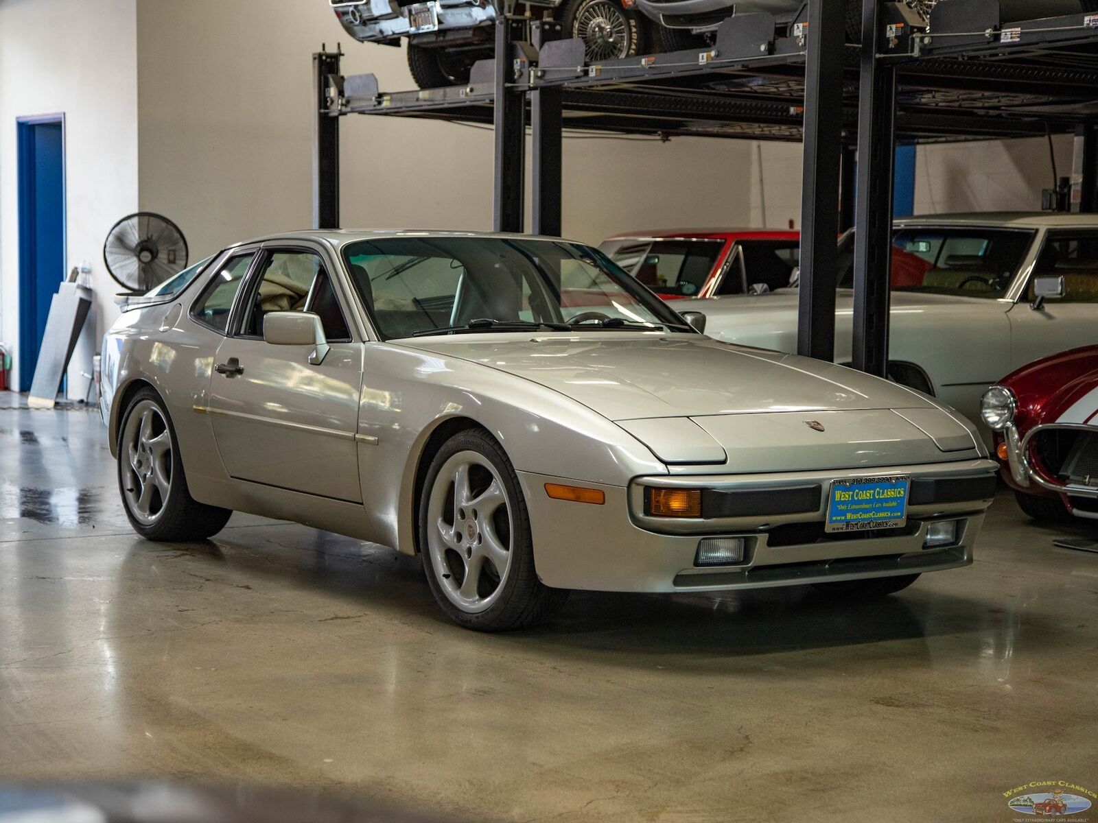 Porsche-944-1987-Hatchback-9