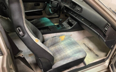 Porsche-944-1988-Hatchback-15