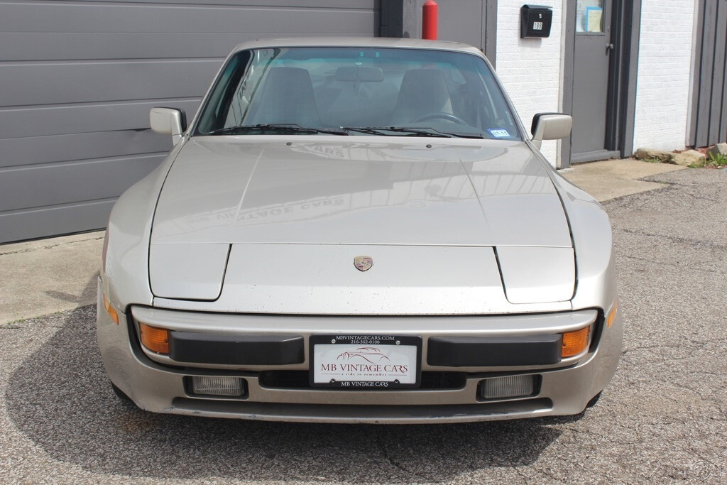 Porsche-944-1988-Hatchback-4