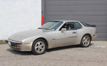 Porsche-944-1988-Hatchback-9