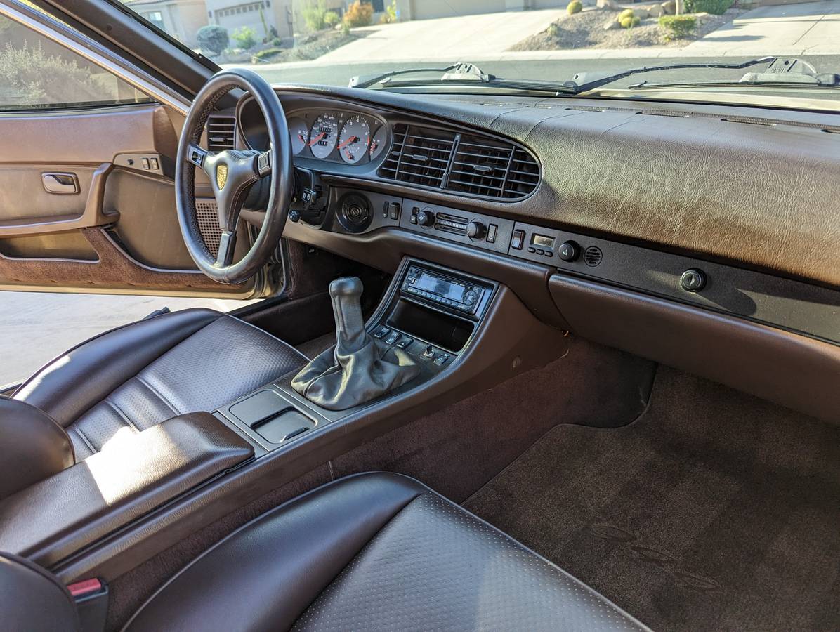 Porsche-944-turbo-modified-1987-brown-10