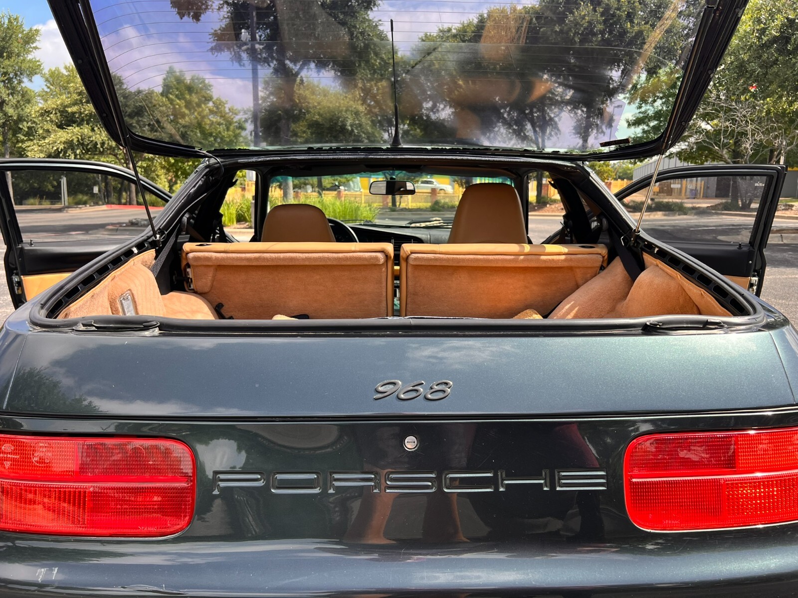 Porsche-968-1995-Coupe-12