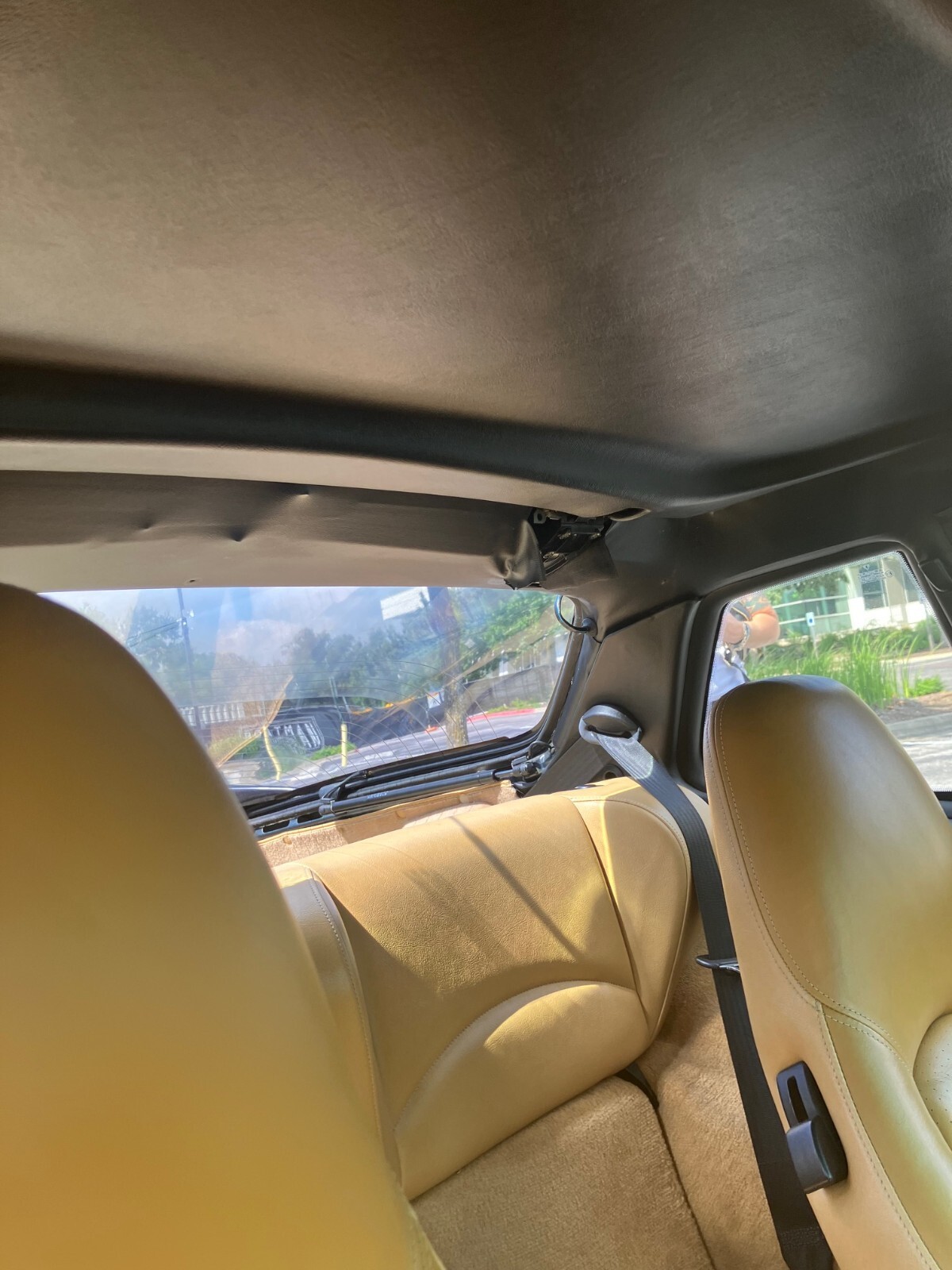 Porsche-968-1995-Coupe-30