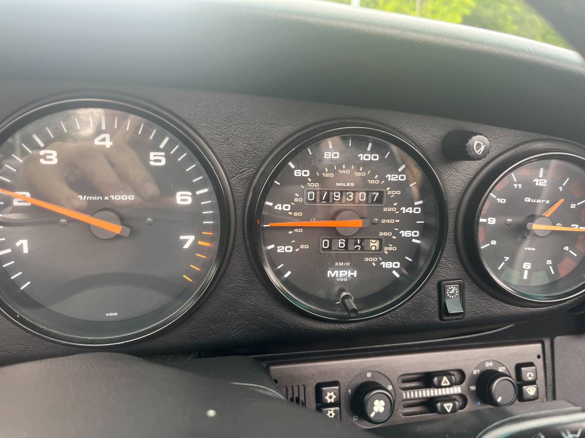 Porsche-991993-1995-black-7