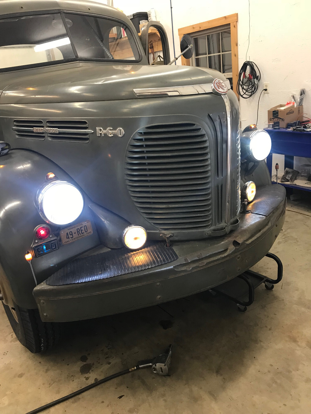 REO-Speedwagon-1949-Wagon-14