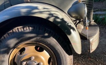 REO-Speedwagon-1949-Wagon-5