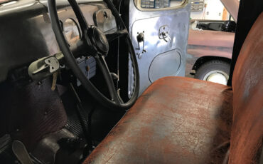 REO-Speedwagon-1949-Wagon-9