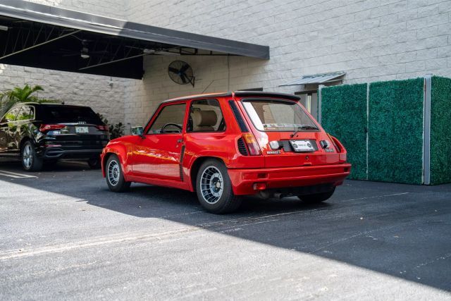 Renault-5-1983-2