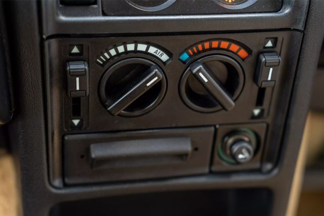 Renault-5-1983-24