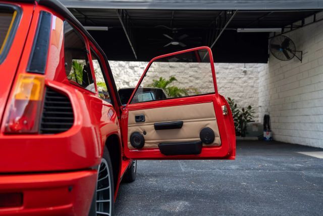 Renault-5-1983-9
