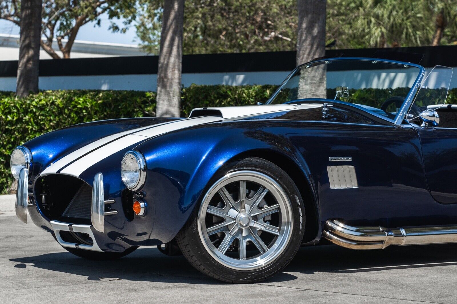 ReplicaKit-Makes-Cobra-1965-Convertible-1