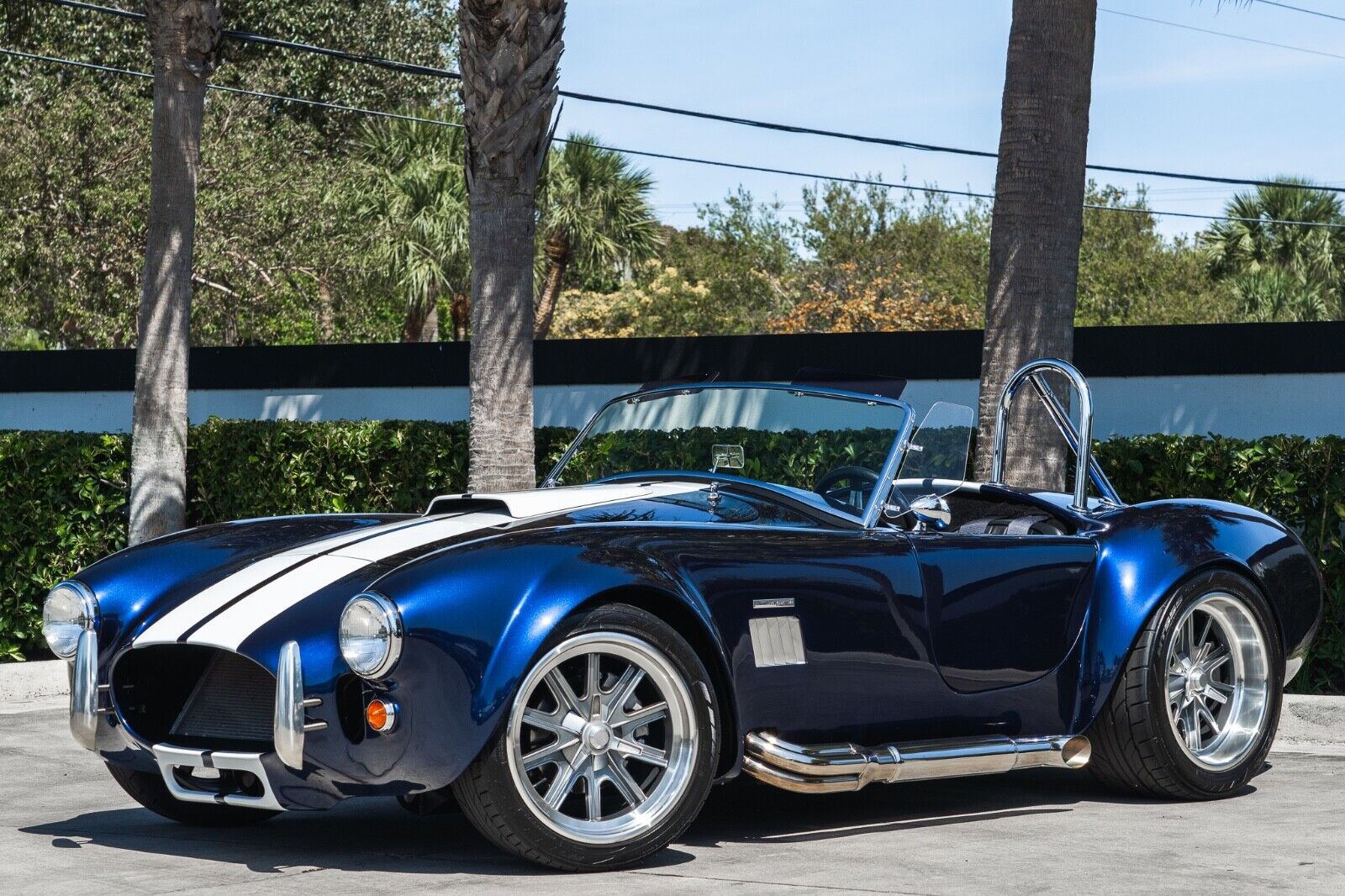 ReplicaKit-Makes-Cobra-1965-Convertible