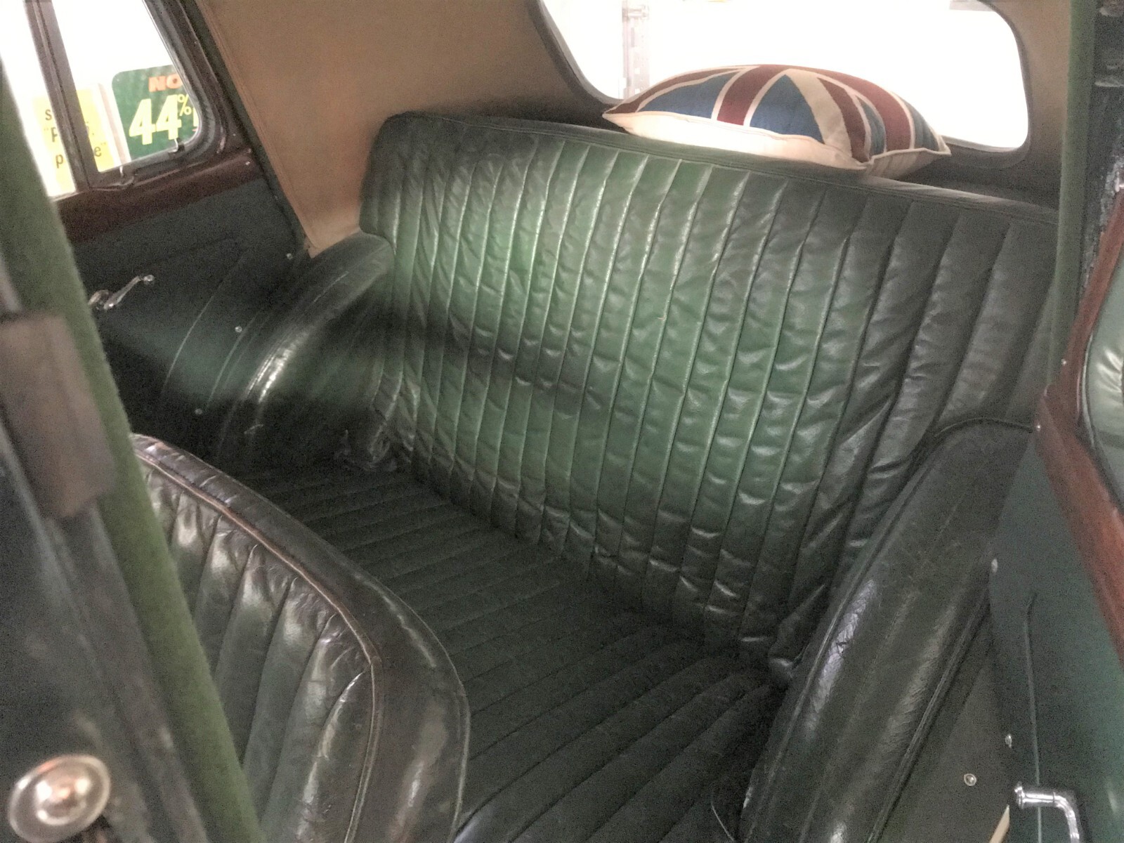 Riley-Falcon-1935-Sedan-3