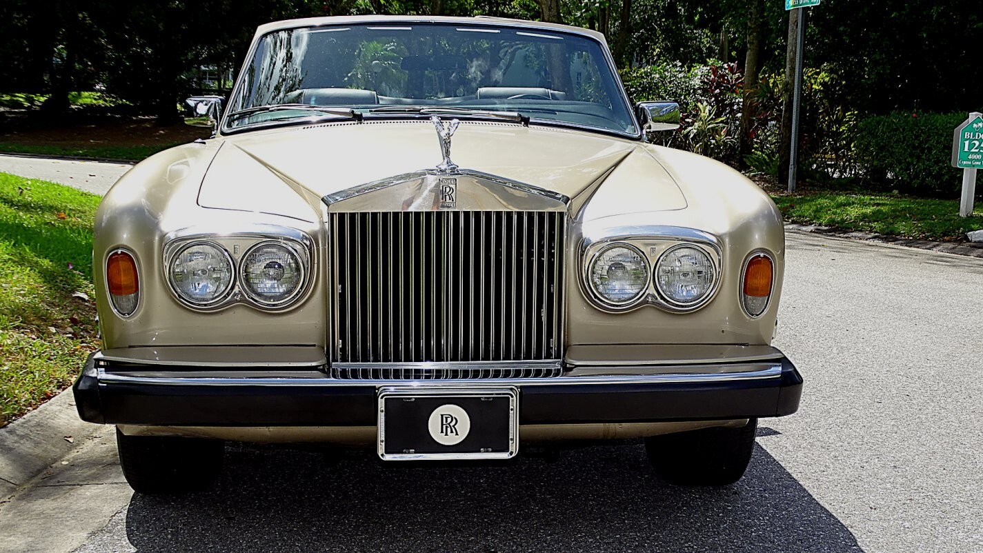 Rolls-Royce-Corniche-1983-Convertible-12
