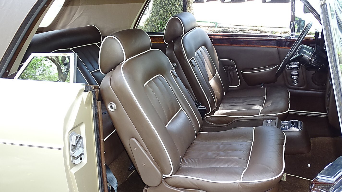 Rolls-Royce-Corniche-1983-Convertible-14