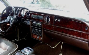 Rolls-Royce-Corniche-1983-Convertible-16