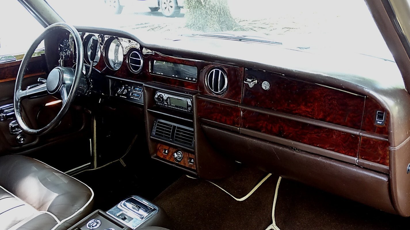 Rolls-Royce-Corniche-1983-Convertible-16