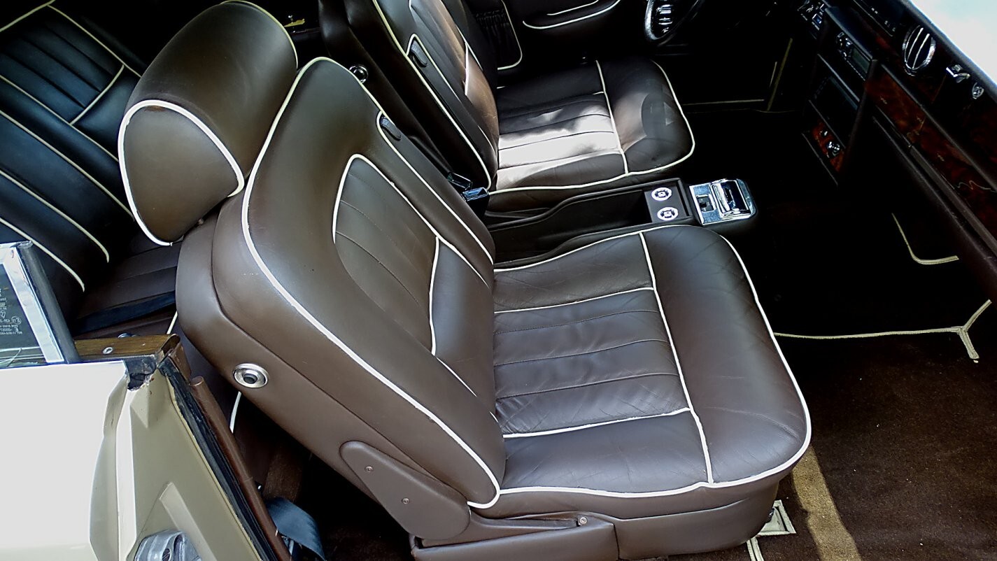 Rolls-Royce-Corniche-1983-Convertible-17