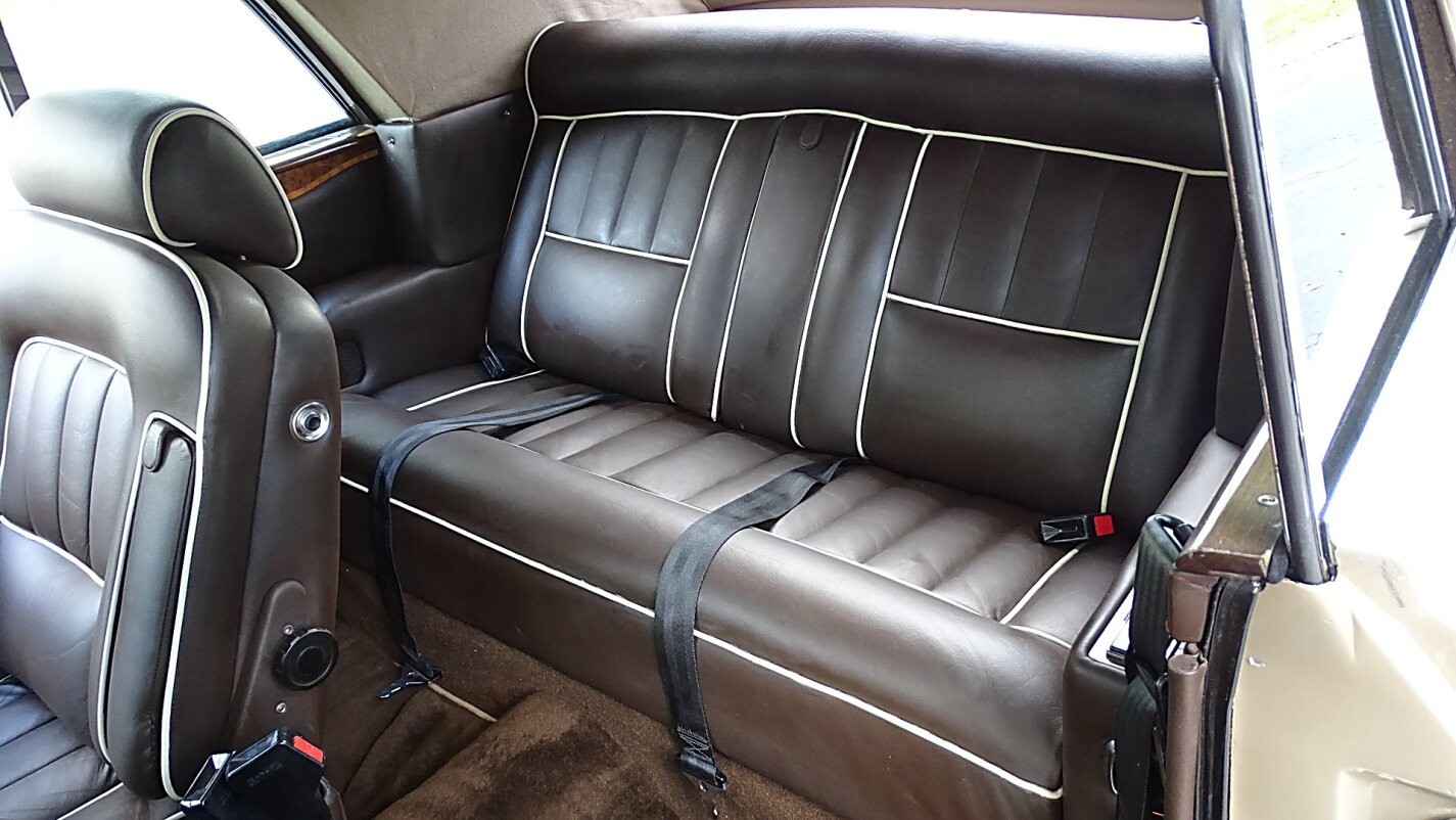 Rolls-Royce-Corniche-1983-Convertible-21