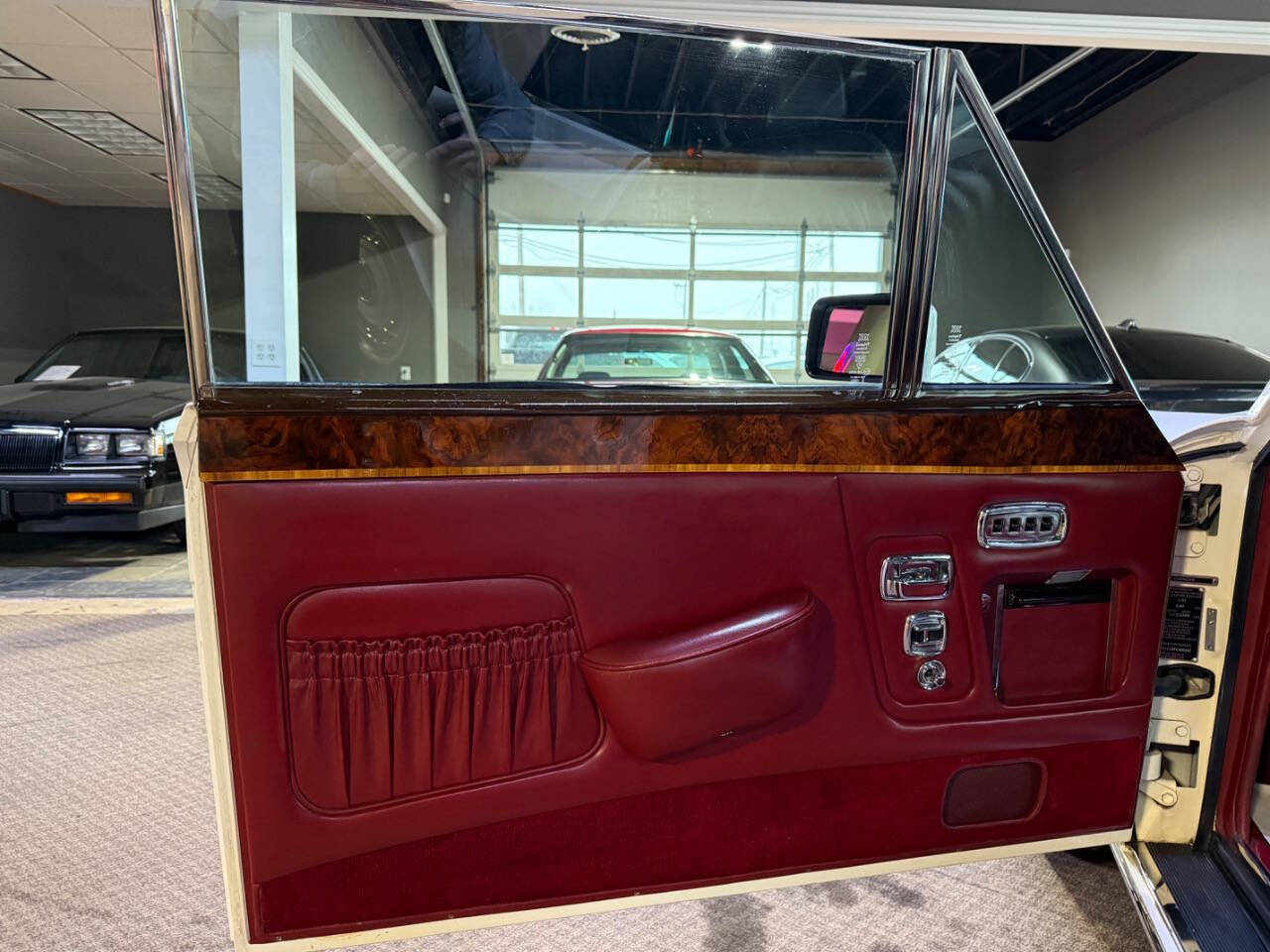 Rolls-Royce-Corniche-1985-Coupe-12