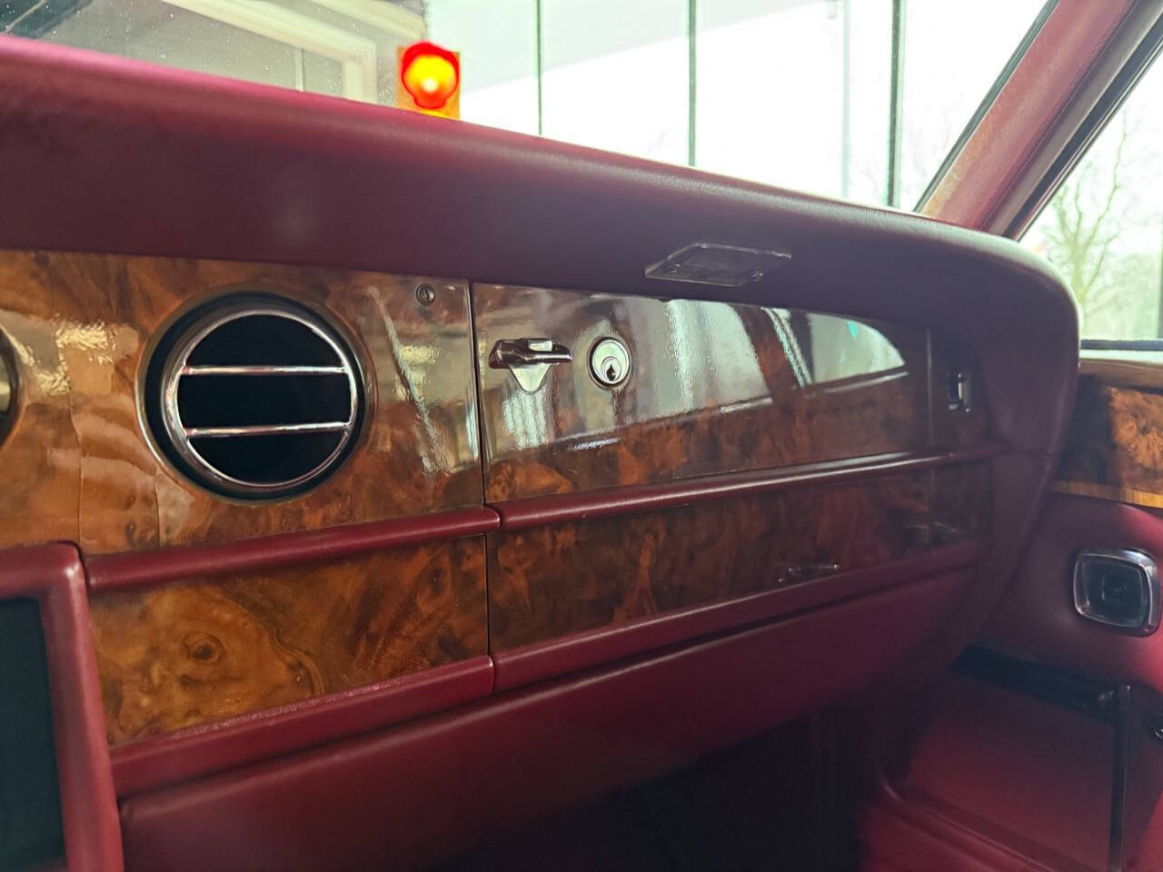 Rolls-Royce-Corniche-1985-Coupe-28