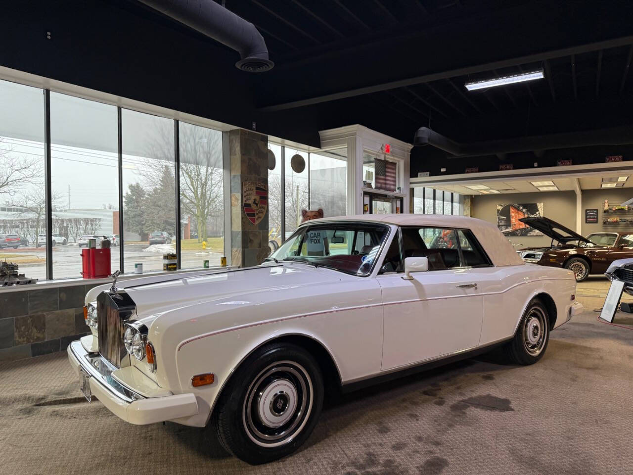 Rolls-Royce-Corniche-1985-Coupe