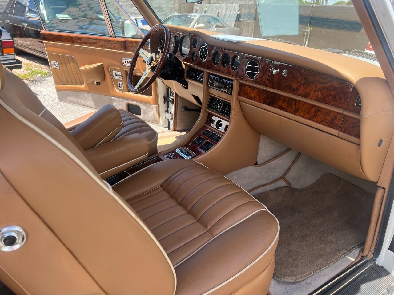 Rolls-Royce-Corniche-1988-Convertible-12