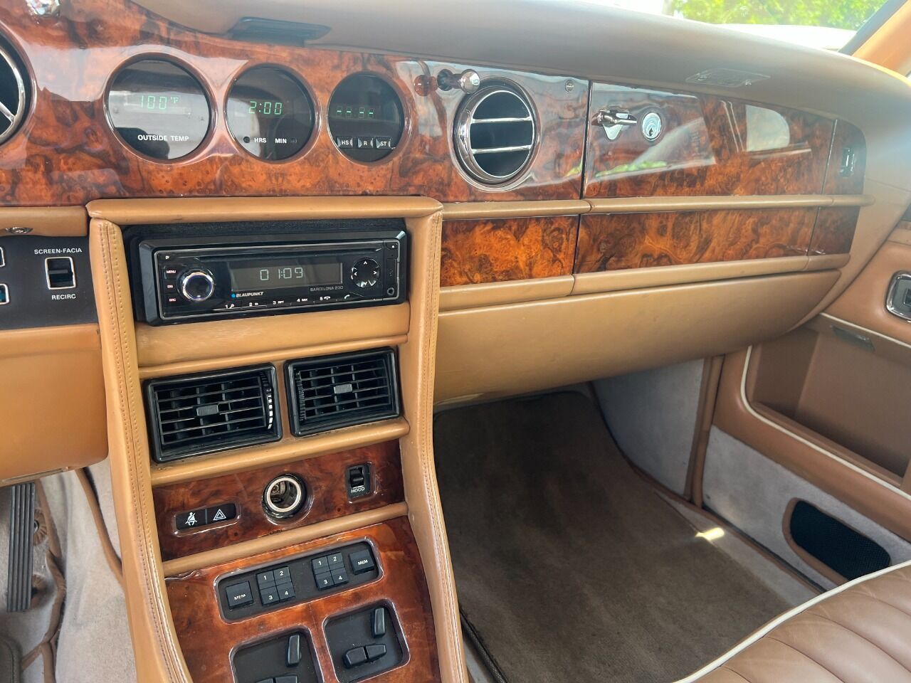 Rolls-Royce-Corniche-1988-Convertible-19
