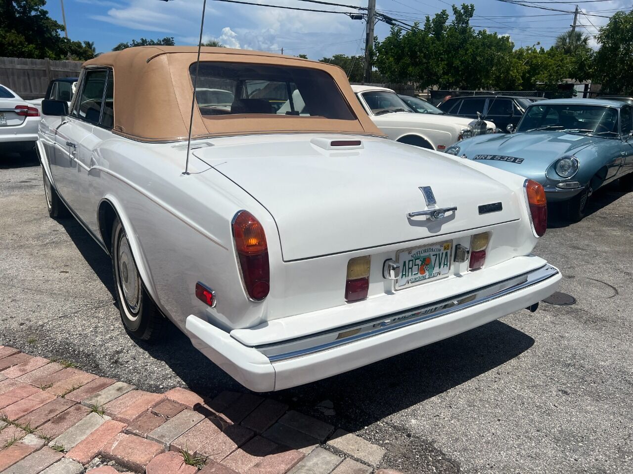 Rolls-Royce-Corniche-1988-Convertible-3