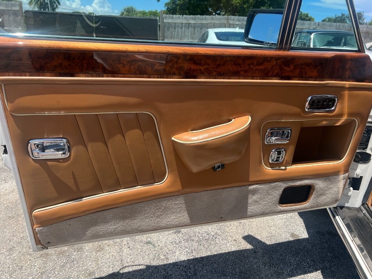 Rolls-Royce-Corniche-1988-Convertible-6